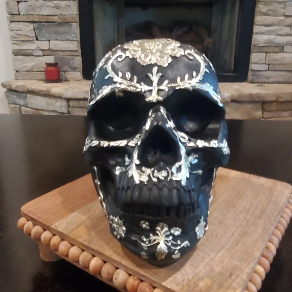 Gorgeous Sugar Skull Decor-NWT - Picture 3 of 5